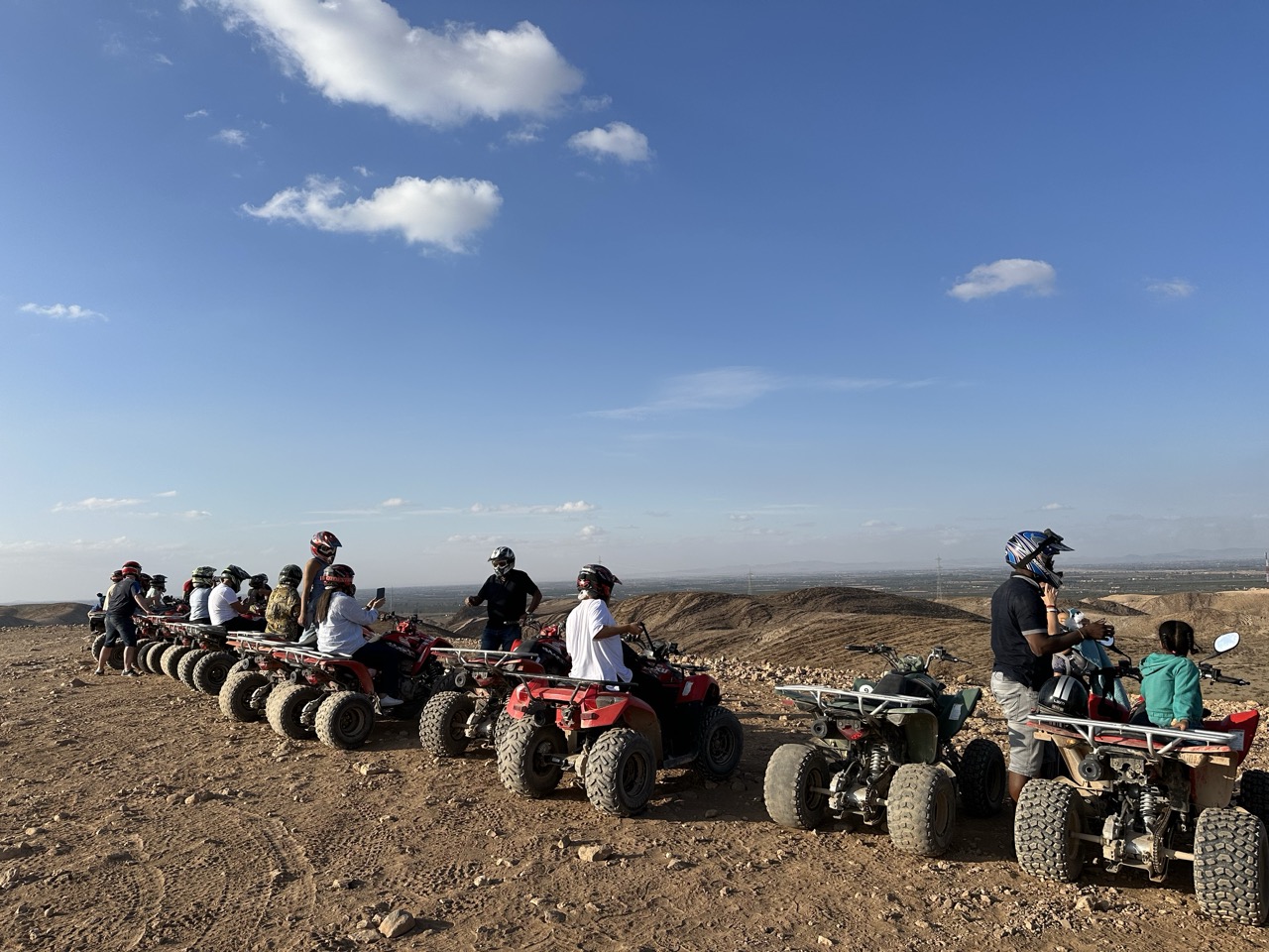 Excursion en Quad, Dîner et Spectacle dans le Désert d’Agafay